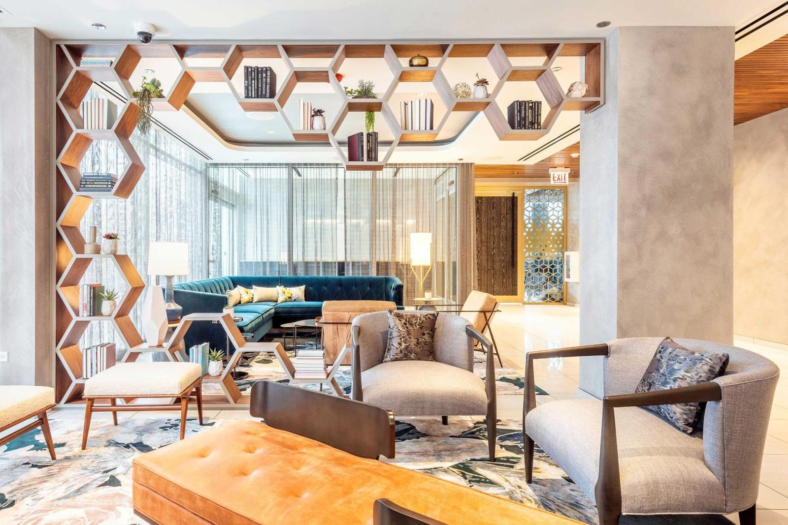 Le Méridien Essex Chicago